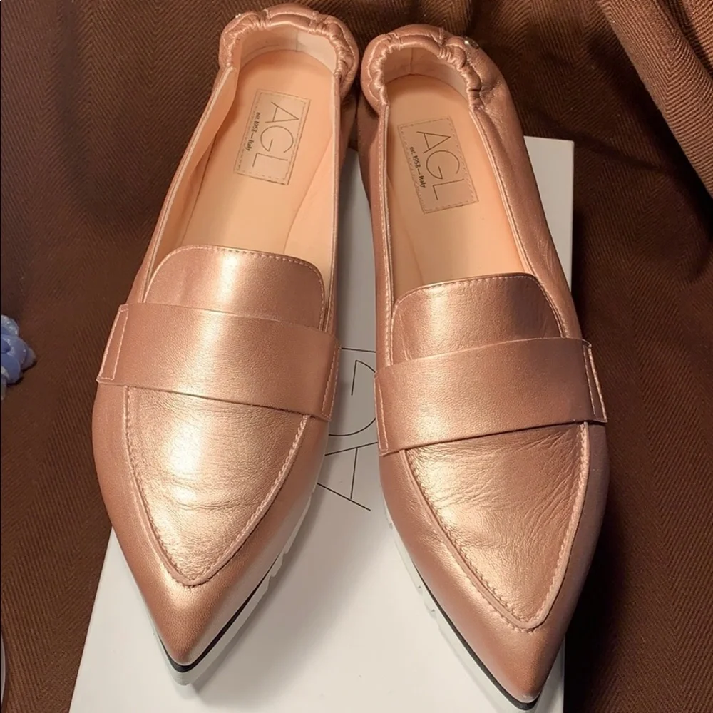 NWT AGL Made in Italy leather slip ons copper gold